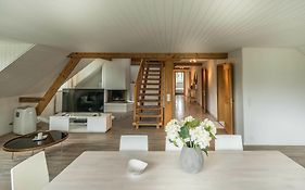 Loewenplatz Apartment Near Station By Airhome