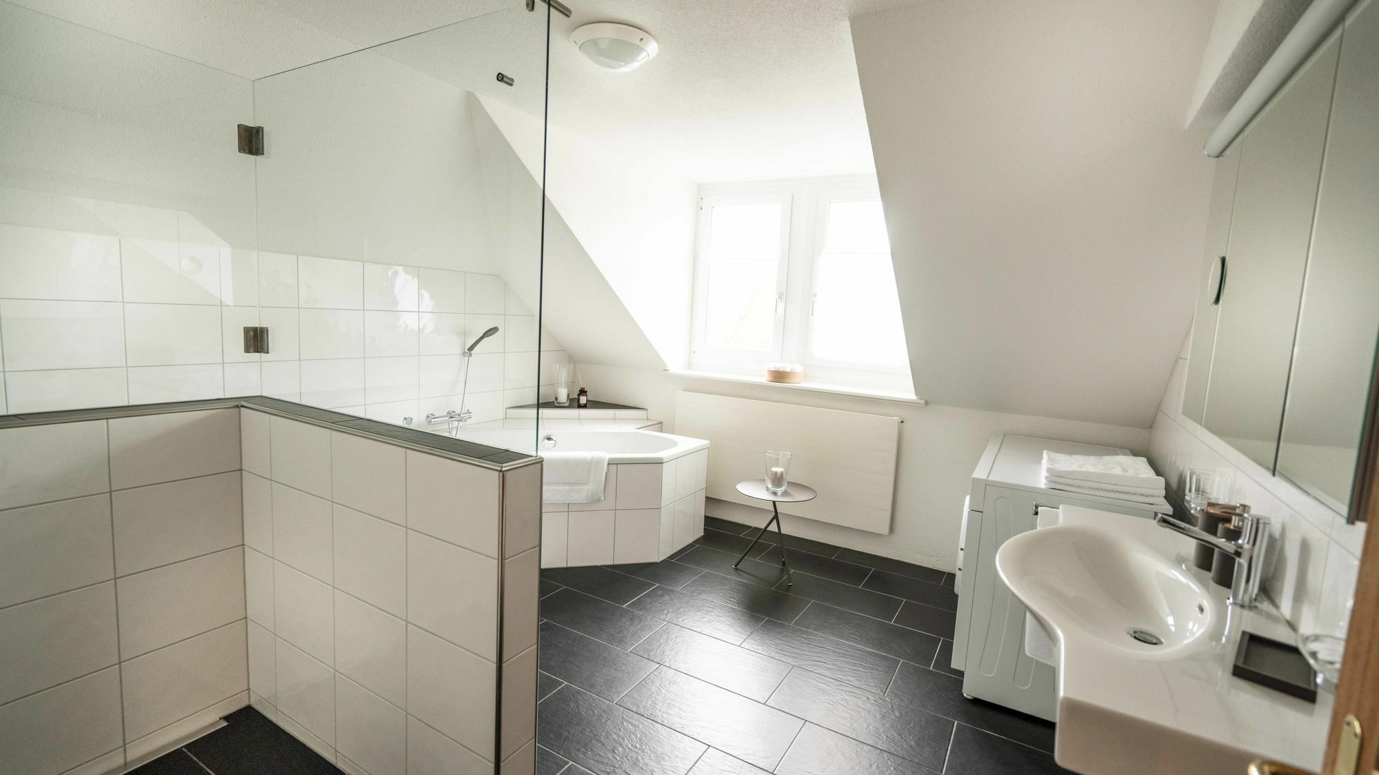 Loewenplatz Apartment Near Station By Airhome Zurich Exterior photo
